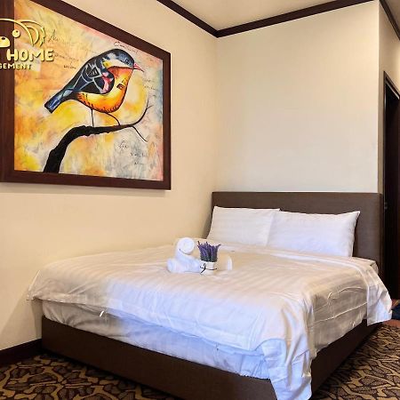 Riviera Hotel By Owner Malacca エクステリア 写真